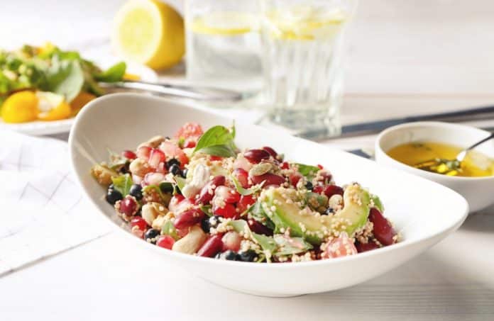 Zdravý jídelníček v menopauze: Co si naložit na talíř?