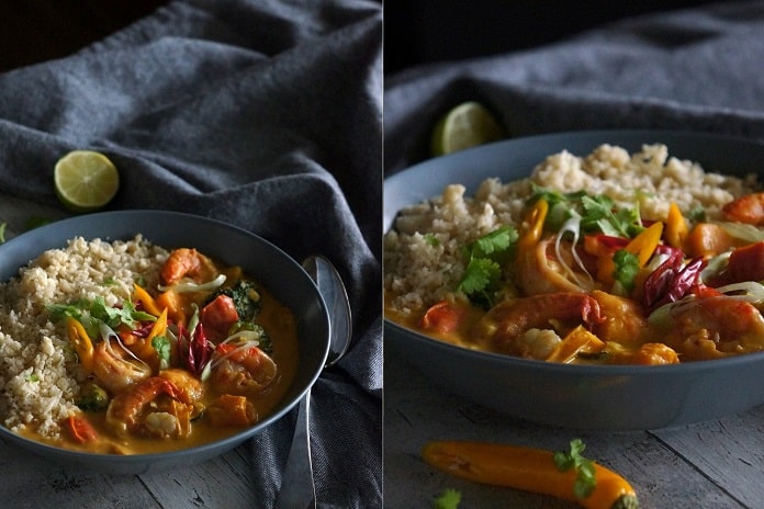 žluté kari s krevetami a květákovou rýží