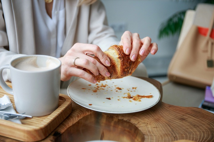 bílé a sladké pečivo